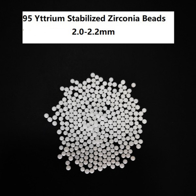 Hạt Zirconia 95% 2.0-2.2mm Phương tiện mài Zirconia Độ cứng cường độ cao
