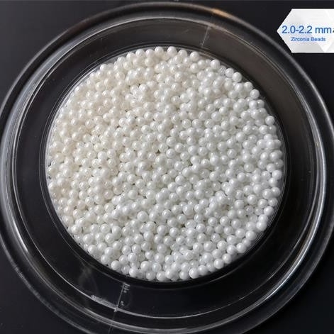 2.0 - 2.2mm / 2.2 - 2.4mm Bóng zirconium Oxide, Hạt hình cầu