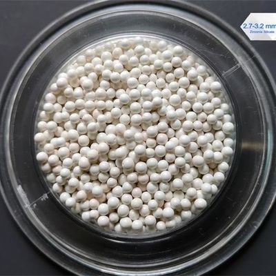 Milky White Zirconium Silicate Hạt Phương tiện truyền thông bề mặt bền bỉ Quặng / Khoáng chất mài